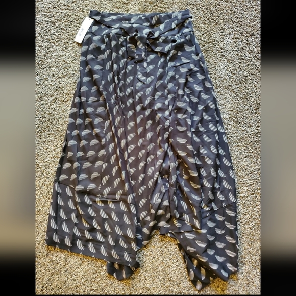 Worthington Wrap Sarong Skirt Black Zelenia Geometric white. - Picture 4 of 7